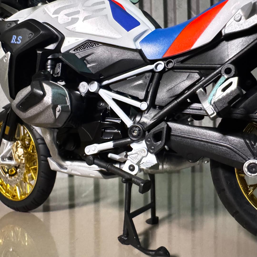 BMW GS 1250 Adventure - Échelle 1/9